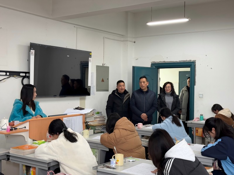 杨元一行莅临广元职高督查指导春季学期开学准备工作