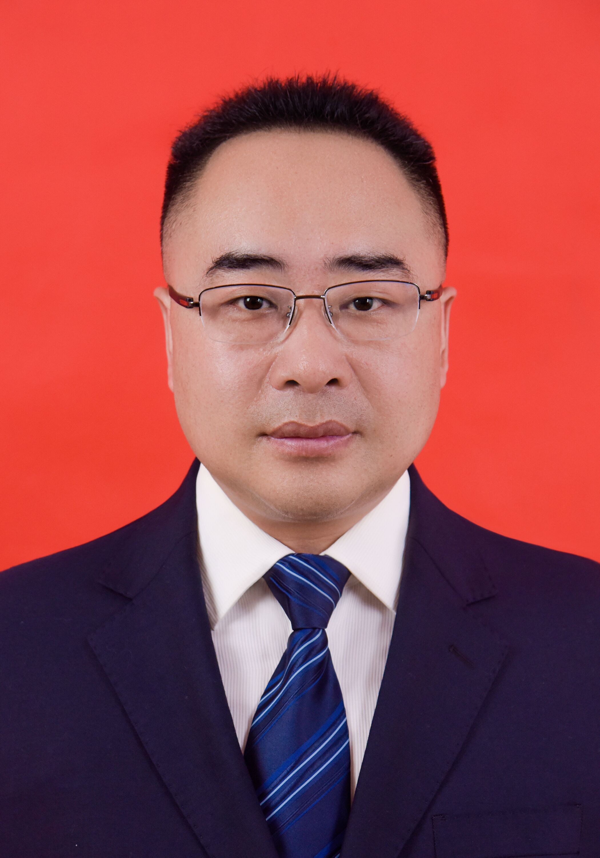 马建民  党委副书记